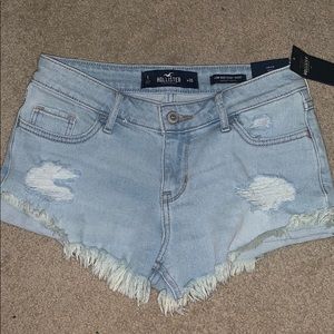 Hollister low rise short-short